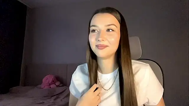 Annie SmiIe online show from November 24, 2025, 10:15 am