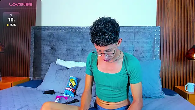 Snapshot of alan_bless18 chatting on November 27, 2025, 7:05 pm alan bless18 online show from November 27, 2025, 7:05 pm