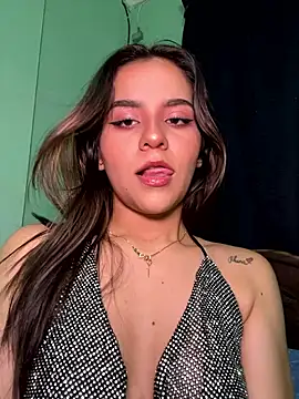  Sweetlove  online show from December 17, 2025, 12:05 am