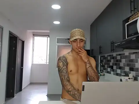 master Tripa online show from November 24, 2025, 9:03 pm