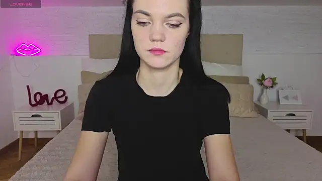 Camila 777  online show from November 23, 2025, 8:52 pm