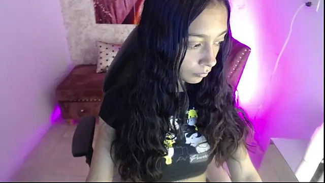Snapshot of Aylanny_m chatting on January 16, 2026, 2:21 pm Aylanny m online show from January 16, 2026, 2:21 pm