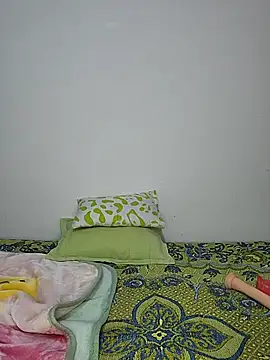 mila curvy online show from January 7, 2026, 5:54 am