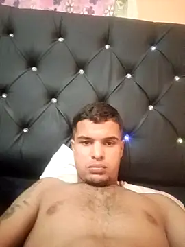Snapshot of Deepthroat18yo chatting on November 21, 2025, 1:48 am Deepthroat18yo online show from November 21, 2025, 1:48 am