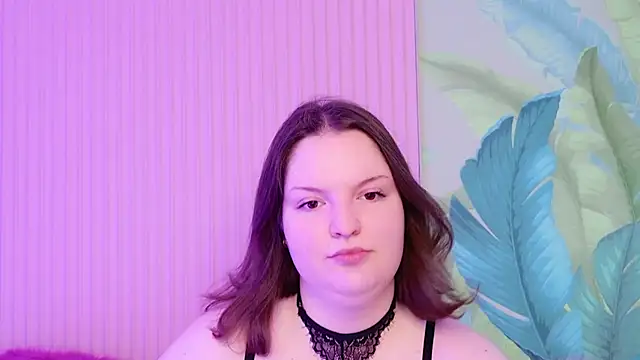 Vanessa Resie online show from November 25, 2025, 5:29 am