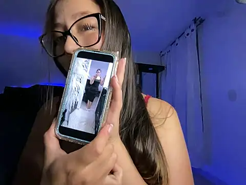 LyaRose online show from January 15, 2026, 2:27 am