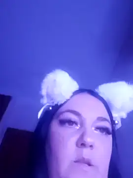 Vannesitta online show from February 12, 2026, 1:33 am