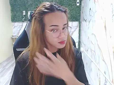 imadriana12 online show from November 24, 2025, 8:36 am