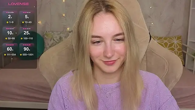 Snapshot of Shy_Polly chatting on June 11, 2026, 12:32 am Shy Polly online show from June 11, 2026, 12:32 am