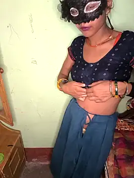 Laxmidevi000 online show from April 28, 2026, 5:40 pm
