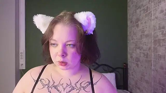 Snapshot of Vlada_vv chatting on July 1, 2026, 1:29 am Vlada vv online show from July 1, 2026, 1:29 am