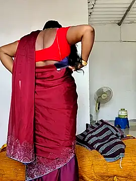 Desicouple1706 online show from April 7, 2026, 4:46 am