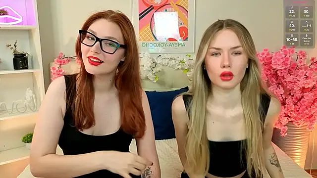 Snapshot of Secret_Materialz chatting on November 25, 2025, 8:58 am Secret Materialz online show from November 25, 2025, 8:58 am