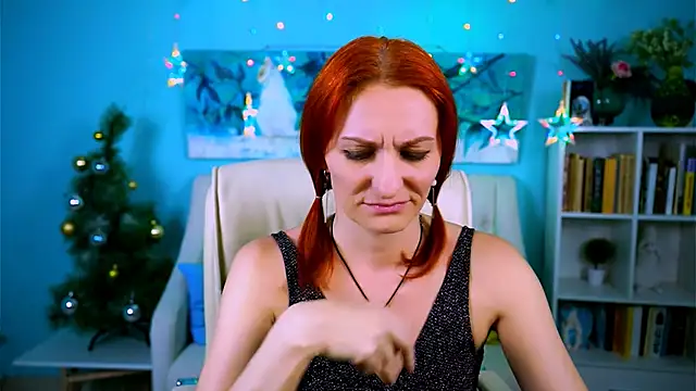 DianaTorrens online show from December 16, 2025, 12:54 pm