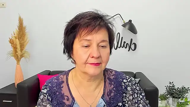 Snapshot of EveRalphes chatting on November 26, 2025, 8:26 am EveRalphes online show from November 26, 2025, 8:26 am