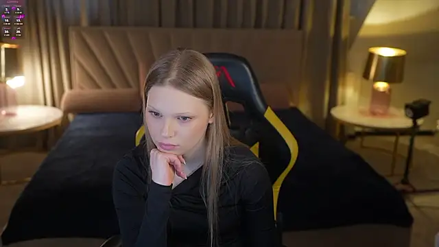 Snapshot of Charlotte_Dreams chatting on February 27, 2026, 3:56 pm Charlotte Dreams online show from February 27, 2026, 3:56 pm