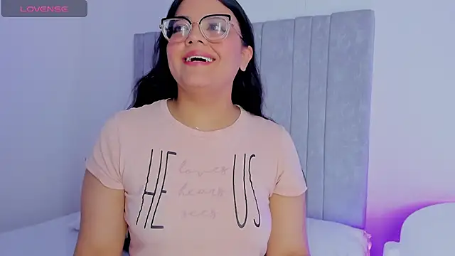 Snapshot of ScarlettWhitmore chatting on November 26, 2025, 4:24 am ScarlettWhitmore online show from November 26, 2025, 4:24 am