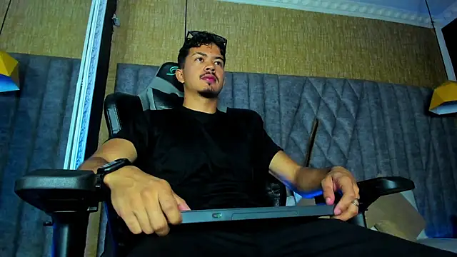 NicolaiKarav online show from February 13, 2026, 12:12 pm