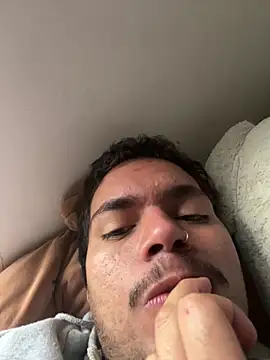Snapshot of Henry_villa23 chatting on March 9, 2026, 8:35 pm Henry villa23 online show from March 9, 2026, 8:35 pm