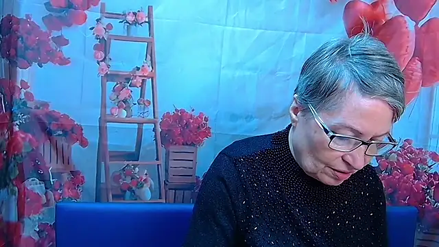 OlgaLuck online show from February 9, 2026, 7:12 am