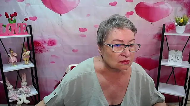 OlgaLuck online show from May 20, 2026, 5:13 am