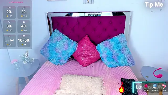 Samantha  F W online show from February 23, 2026, 9:34 pm