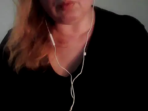 Empiria81 online show from November 26, 2025, 5:58 pm