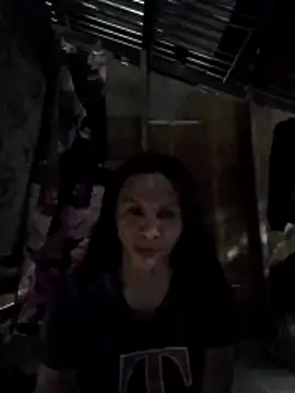 lovelycarla32 online show from November 27, 2025, 11:40 pm