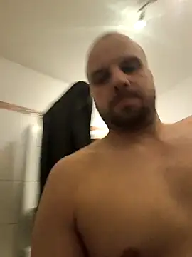 Phoenix2310 online show from February 8, 2026, 4:54 pm