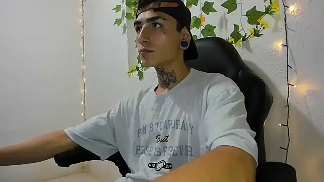 Snapshot of beatandtalk chatting on November 28, 2025, 7:55 am beatandtalk online show from November 28, 2025, 7:55 am