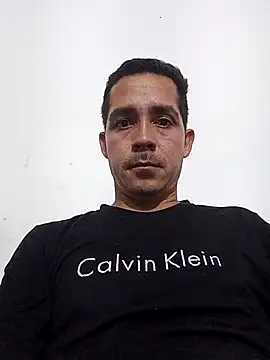 Snapshot of Logan_hetero1 chatting on November 28, 2025, 4:48 am Logan hetero1 online show from November 28, 2025, 4:48 am