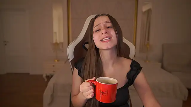 TinyNatalie online show from February 26, 2026, 3:05 am