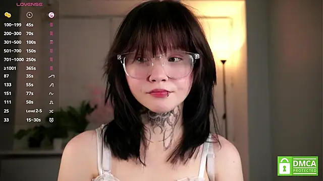 CaroleMyers online show from November 26, 2025, 7:04 pm