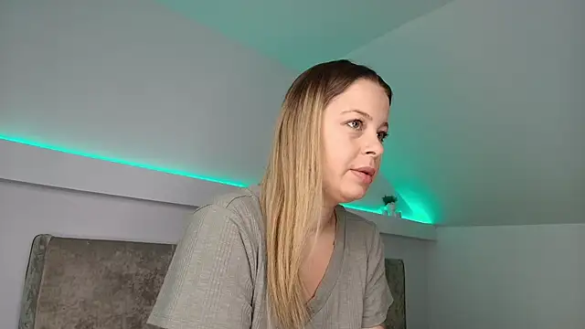 KateAllyaa online show from January 19, 2026, 4:05 am