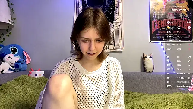 FairyLuna online show from January 7, 2026, 4:42 pm