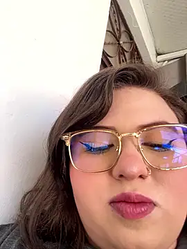 Kitty Bms  online show from January 18, 2026, 7:39 pm