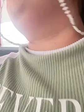 Kitty Bms  online show from February 5, 2026, 9:08 pm