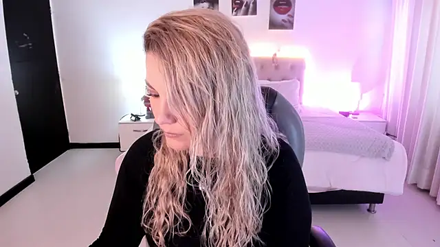 Violeta Hotter online show from November 27, 2025, 11:12 am