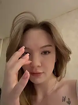 feral  berryss online show from November 23, 2025, 3:01 pm