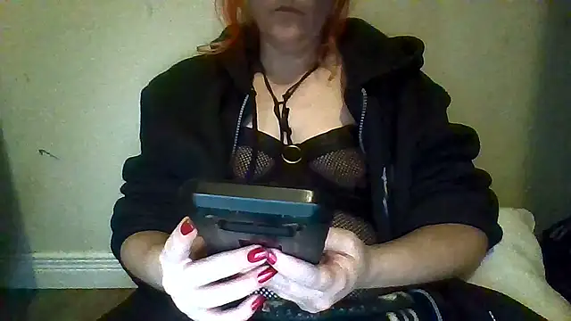 Snapshot of findom_mistressvampcandy chatting on November 23, 2025, 4:23 am findom mistressvampcandy online show from November 23, 2025, 4:23 am