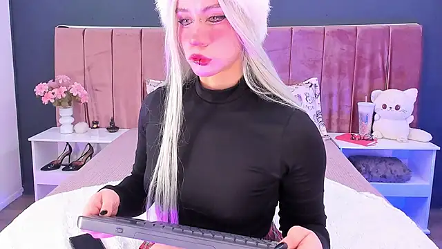 AkiraKurosei online show from April 8, 2026, 5:51 am