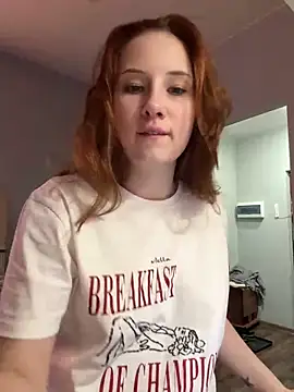 FoxyEmerald online show from December 20, 2025, 10:39 pm