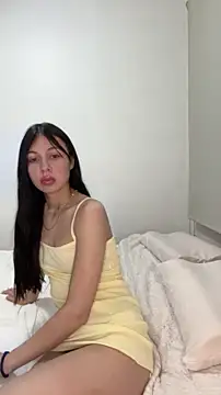 heyitsmia online show from November 26, 2025, 12:55 am