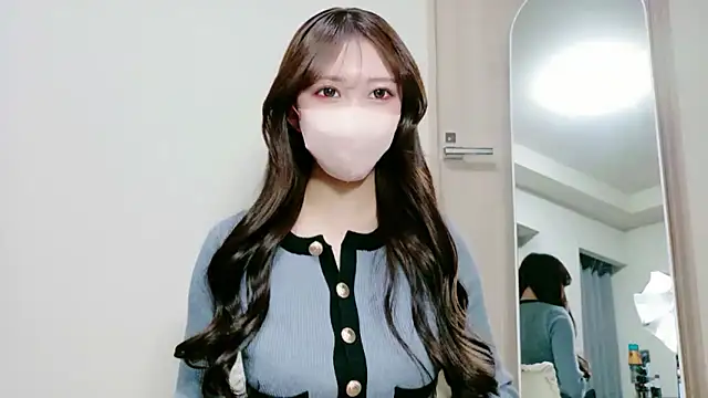 Snapshot of alicechan_v chatting on May 10, 2026, 3:50 pm alicechan v online show from May 10, 2026, 3:50 pm