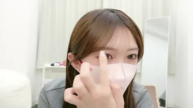 Snapshot of alicechan_v chatting on May 21, 2026, 2:13 pm alicechan v online show from May 21, 2026, 2:13 pm