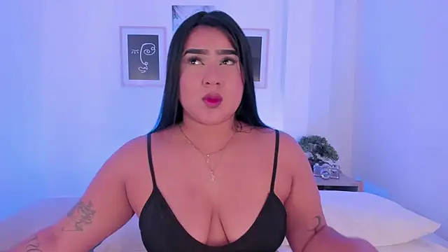 Snapshot of alejandrarojas_ chatting on April 30, 2026, 1:06 pm alejandrarojas online show from April 30, 2026, 1:06 pm