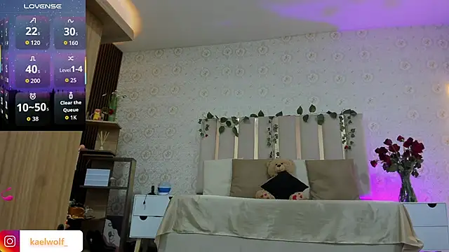 kaelwolf tay online show from February 6, 2026, 7:06 pm