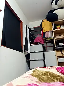 Alice-pink online show from January 11, 2026, 1:27 pm