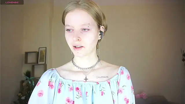 ToyaPletz online show from April 4, 2026, 5:10 pm