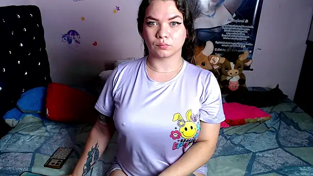 Snapshot of ShantalTsFox chatting on June 17, 2026, 4:04 am ShantalTsFox online show from June 17, 2026, 4:04 am